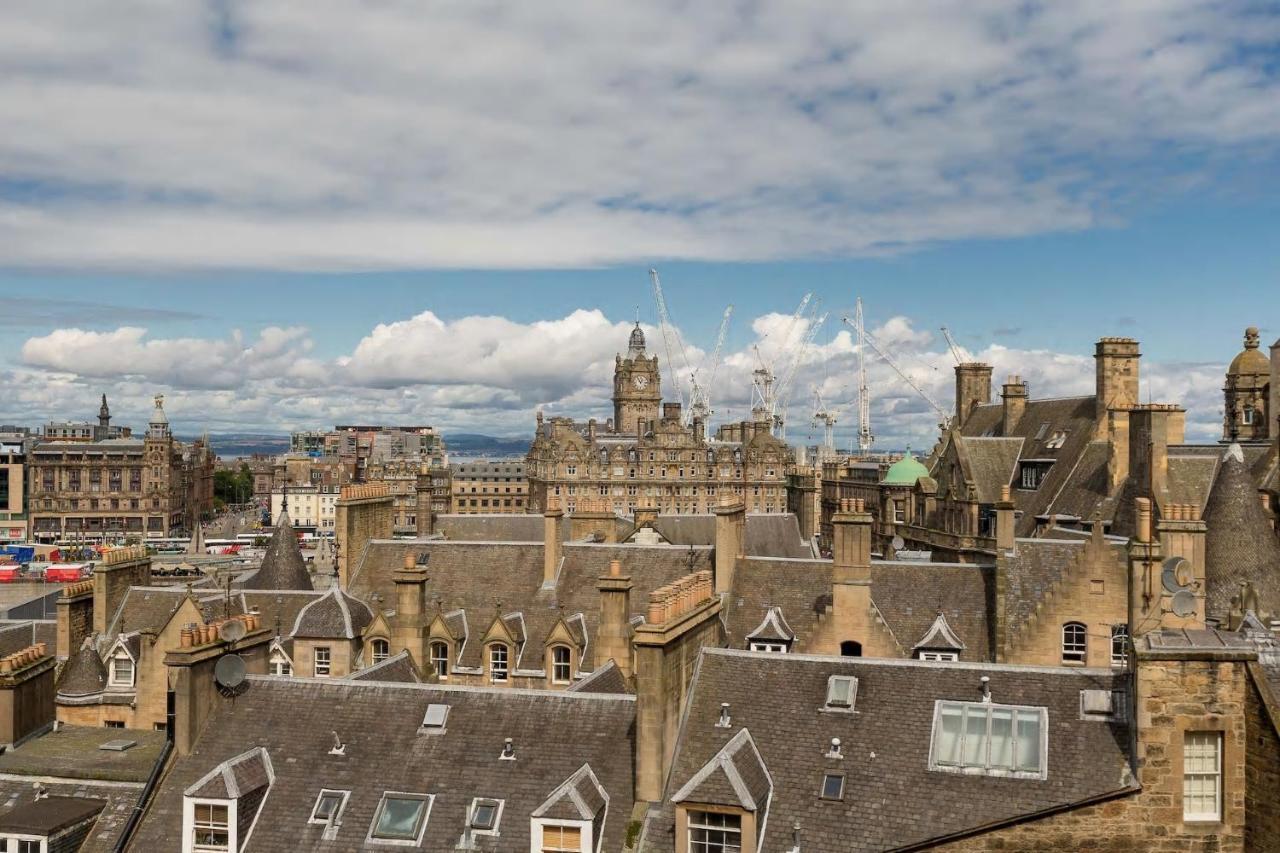 에든버러 Stunning Panoramic Views: Heart Of The Royal Mile 아파트 외부 사진